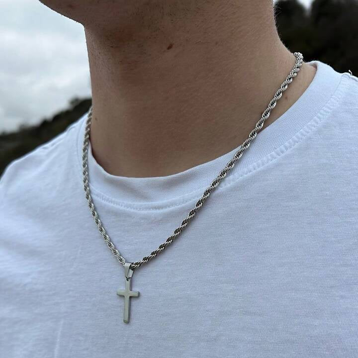 ⚔️ Steadfast™ Cross Pendant Necklace