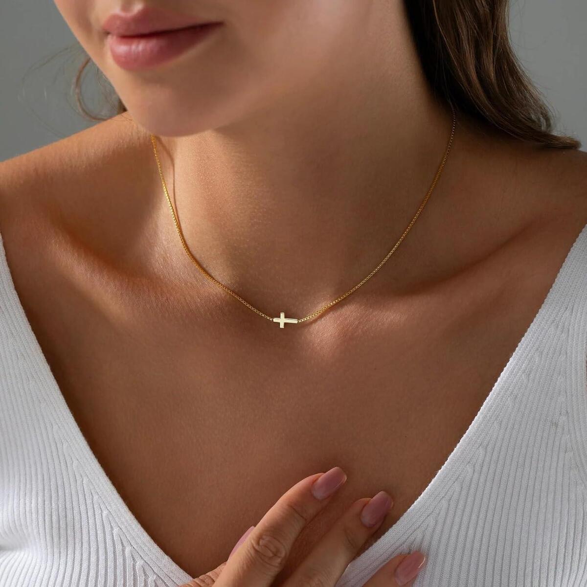 💖 PureGrace™ Cross Necklace (Gold & Silver)