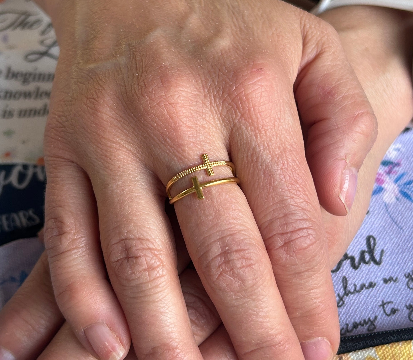 💫 Eternal Bond Cross Ring