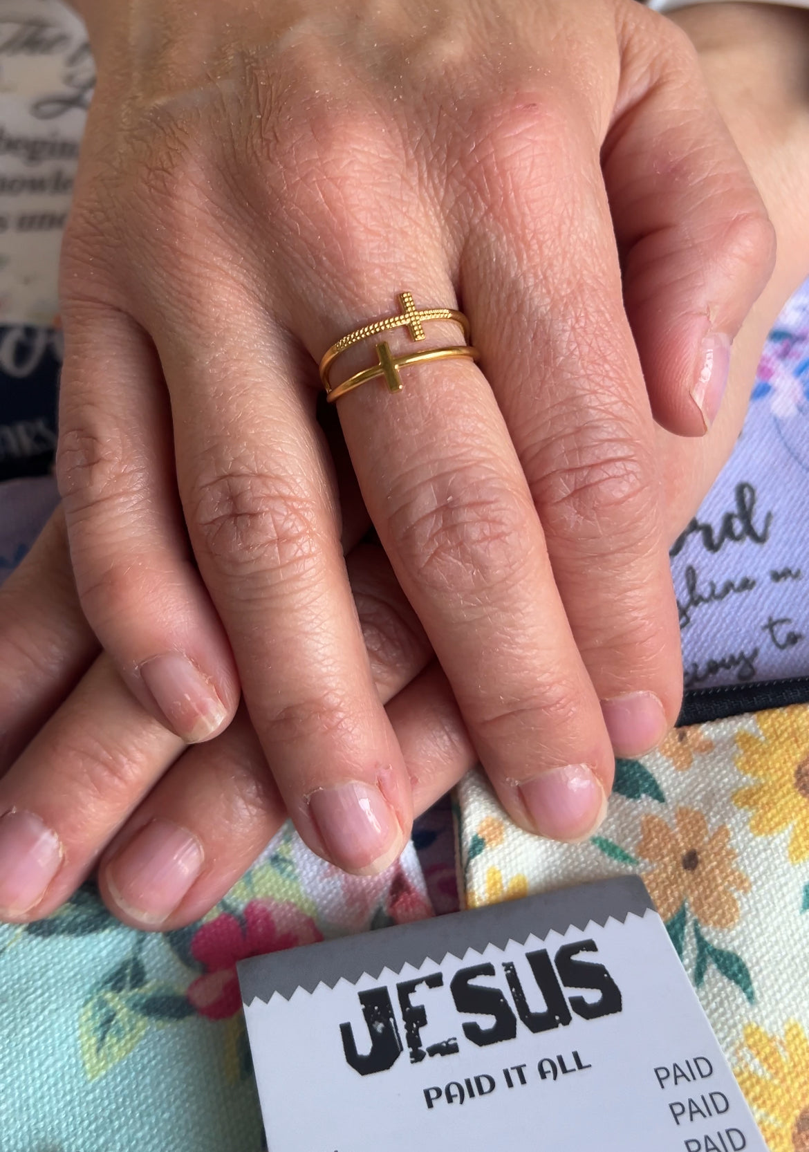 💫 Eternal Bond Cross Ring